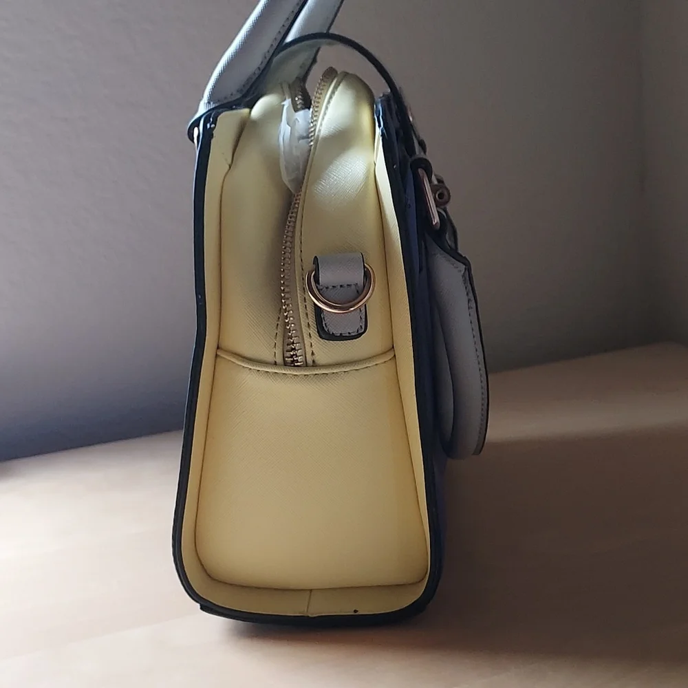 Perfect for Spring Handbag - Picture 2 of 5